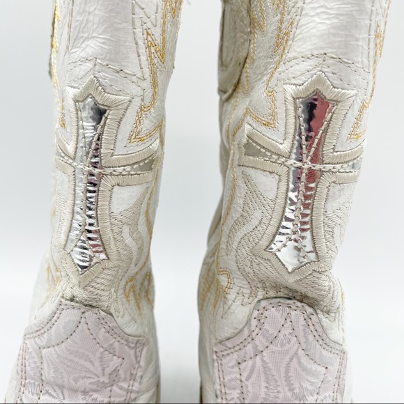 Old Corral Western White Cross Boots. - Picture 6 of 12